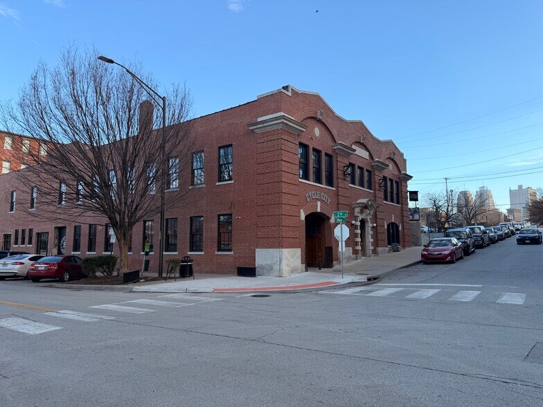More Photos Of 201 Main St, Kansas City Loft Creative Space For Lease