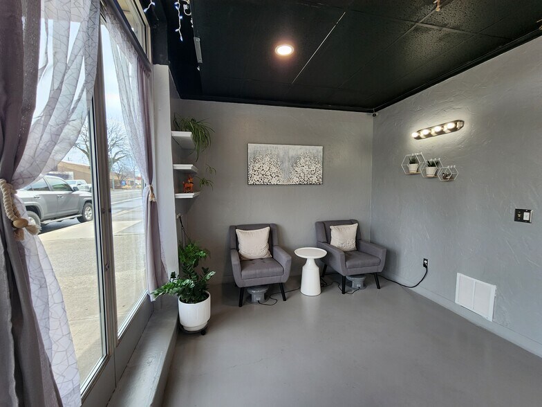 More Photos Of 720 6th St, Clarkston Medical For Sale