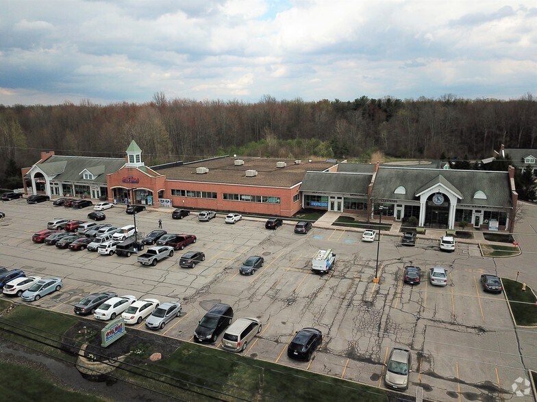 More Photos Of 8560-8586 E Washington St, Chagrin Falls Unknown For Lease