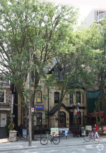 Primary Photo Of 27 Wellesley St E, Toronto Office For Lease