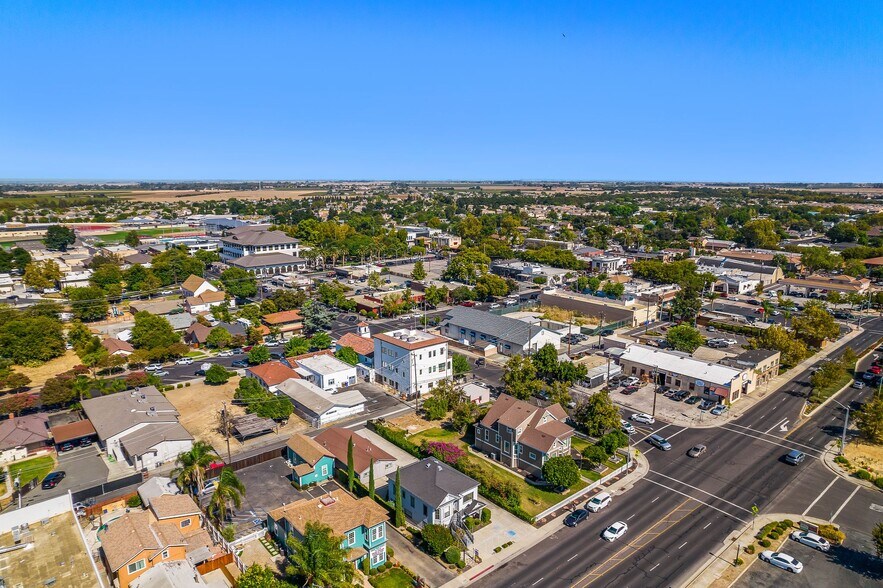 More Photos Of 8336 Brentwood Blvd, Brentwood Office Residential For Sale