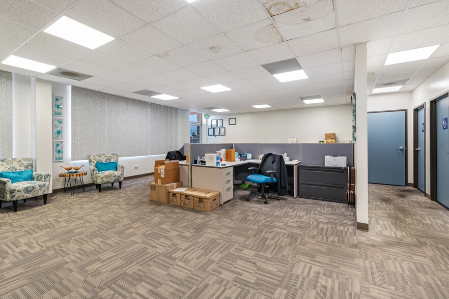 More Photos Of 578-580 E San Bernardino Rd, Covina Loft Creative Space For Sale