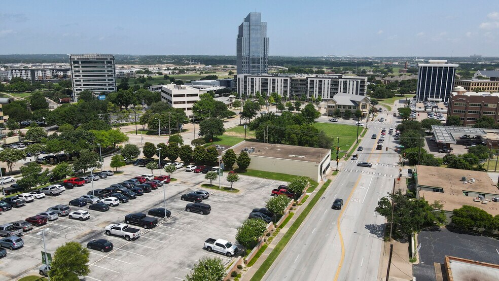 More Photos Of 900 Summit Ave, Fort Worth Office For Lease