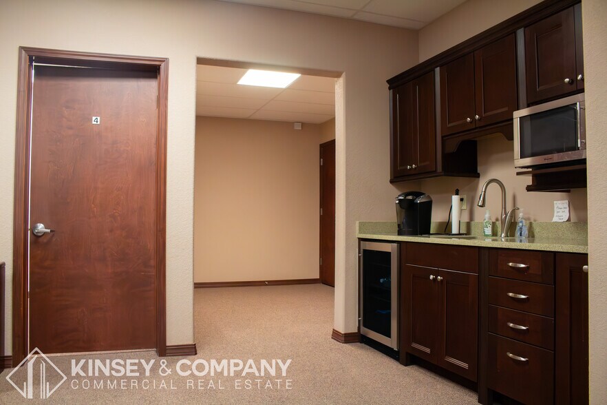 More Photos Of 3210 E Woodmen Rd, Colorado Springs Medical For Sale