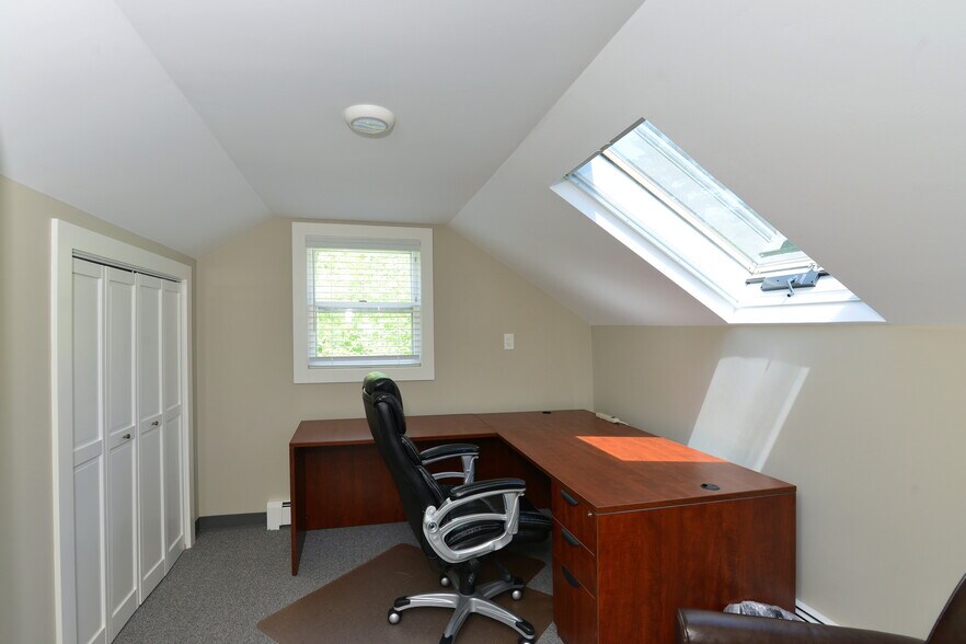 More Photos Of 186 Grove St, Franklin Office For Sale
