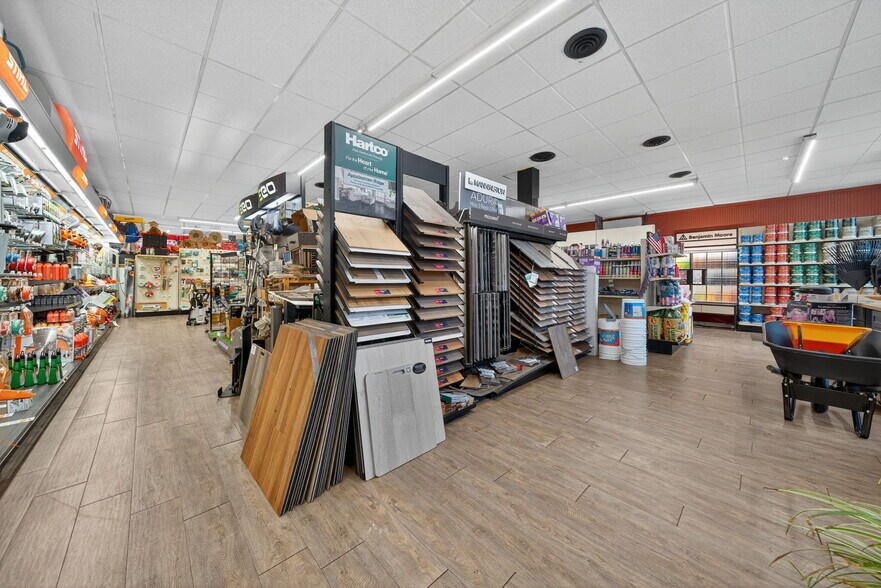 More Photos Of 103 W 2nd St N, Wright City General Retail For Sale