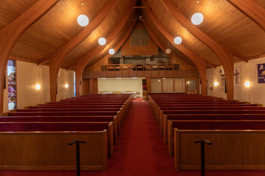 More Photos Of 381 H St, Hampton Religious Facility For Sale