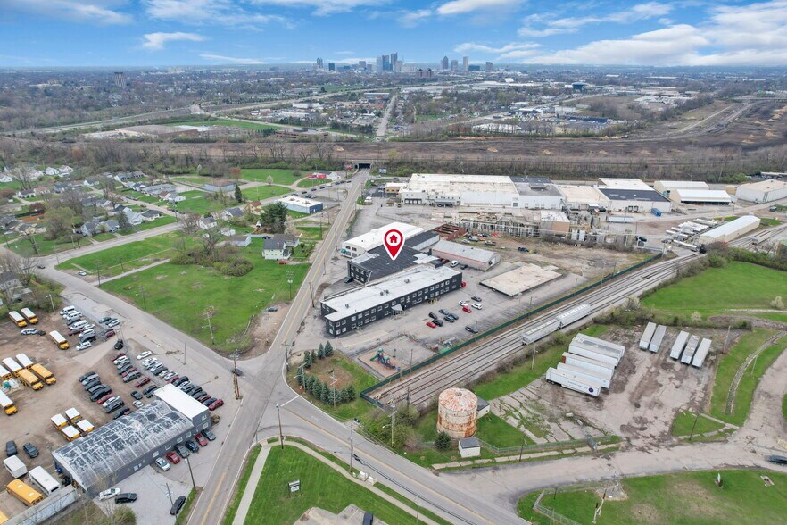 More Photos Of 2020-2034 Leonard Ave, Columbus Office For Lease