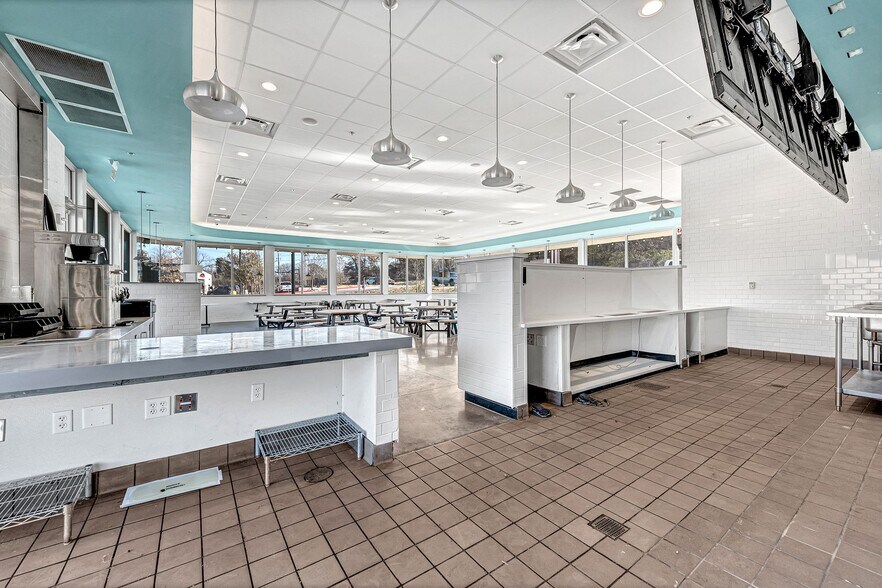 More Photos Of 4280 W Martin Luther King Blvd, Fayetteville Restaurant For Sale