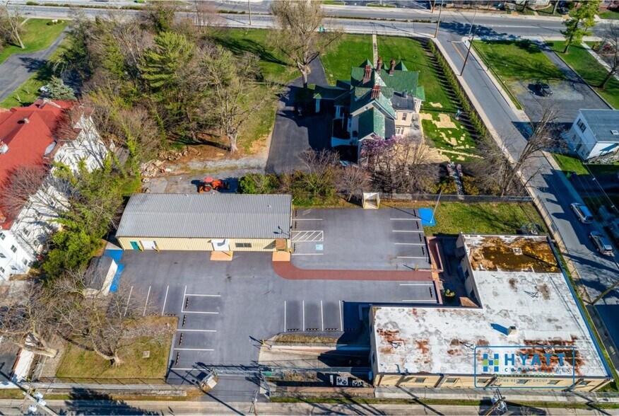 More Photos Of 34 Charles St, Hagerstown Showroom For Lease