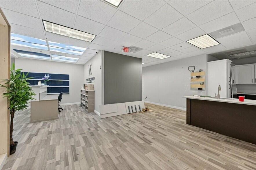 More Photos Of 2695 N Fowler Ave, Fresno Light Distribution For Lease