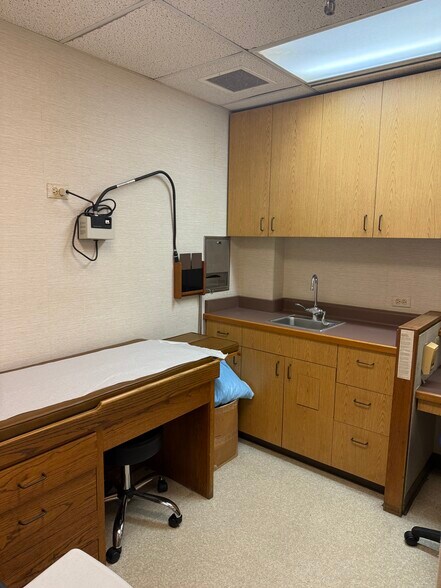 More Photos Of 321 N Kuakini St, Honolulu Medical For Sale