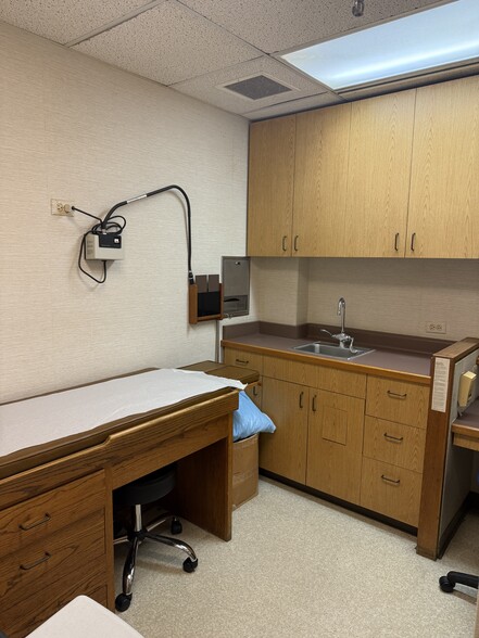 More Photos Of 321 N Kuakini St, Honolulu Medical For Sale