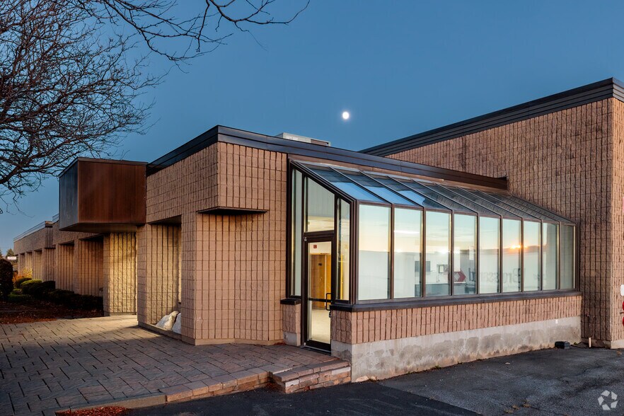 Primary Photo Of 1660-1700 Boul Hymus, Dorval Warehouse For Sale