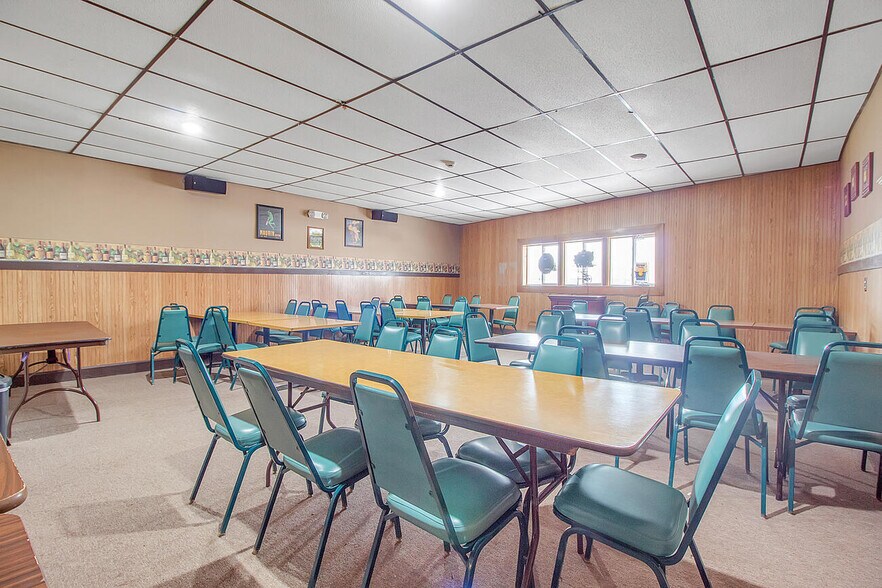 More Photos Of 16 Ellicott Pl, Depew Restaurant For Sale