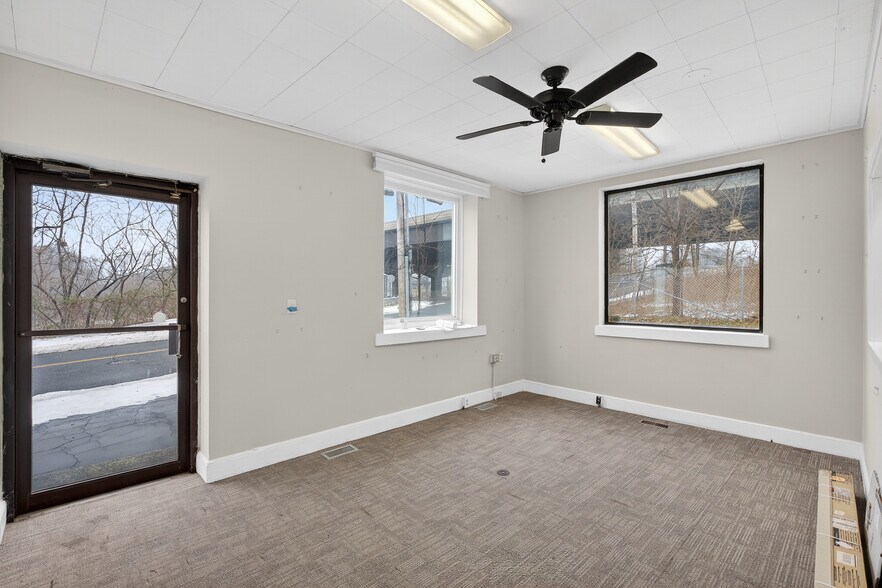 More Photos Of 671 Naugatuck Ave, Milford Warehouse For Sale