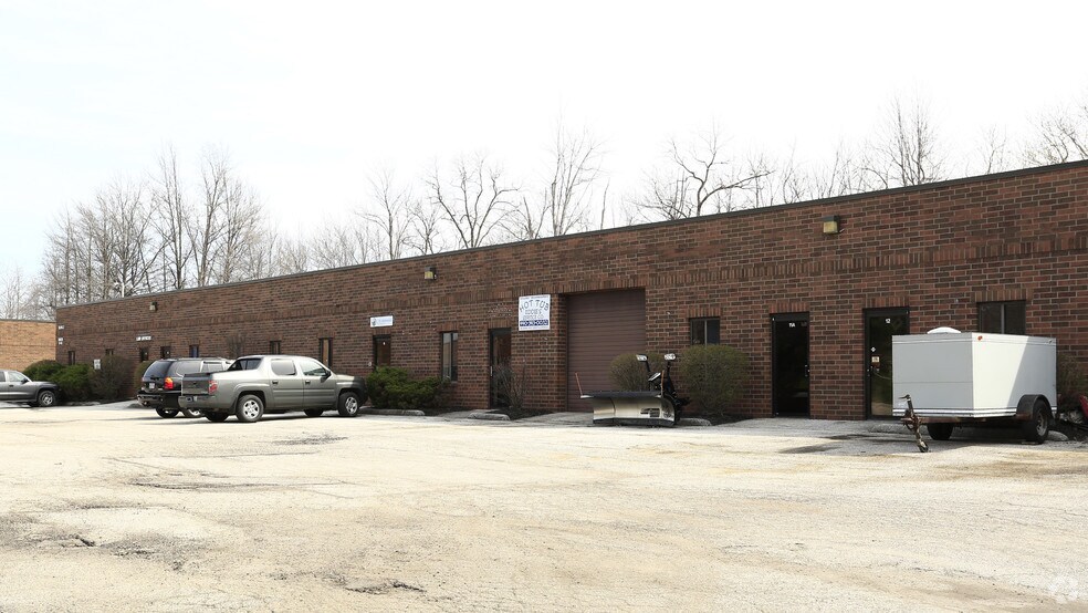 More Photos Of 7757 Auburn Rd, Painesville Distribution For Lease