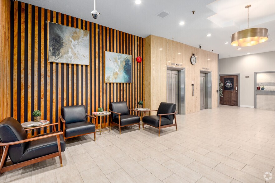 More Photos Of 186 King St, London Apartments For Lease