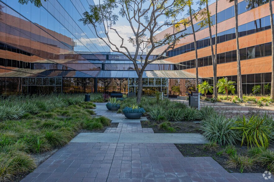 More Photos Of 3010 Old Ranch Pky, Seal Beach Unknown For Lease