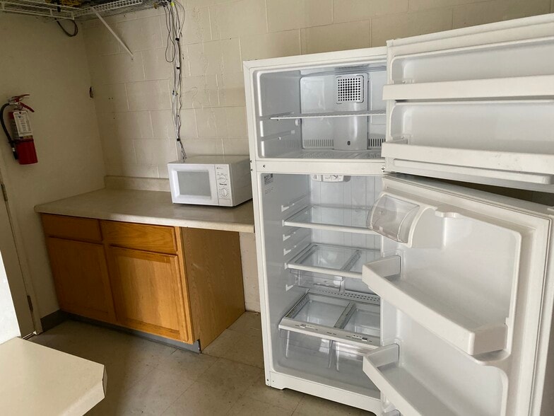 More Photos Of 11293 Torrey Rd, Fenton Storefront Retail Office For Sale