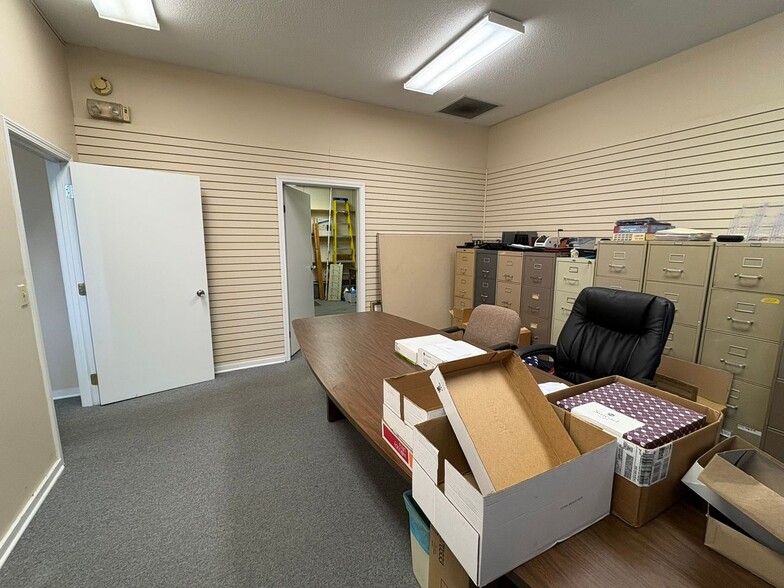 More Photos Of 1008 E Lincoln Hwy, New Haven Office For Sale