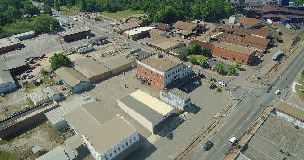 More Photos Of 102 Saint Joseph Ave, Brewton Storefront Retail Residential For Sale