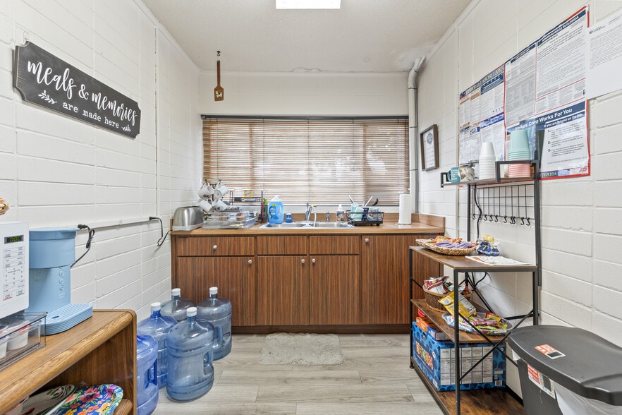 More Photos Of 260 S Marion Ave, Lake City Medical For Lease