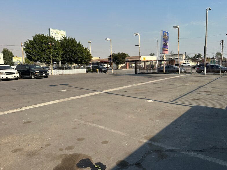More Photos Of 525 S Atlantic Blvd, Commerce Auto Dealership For Lease