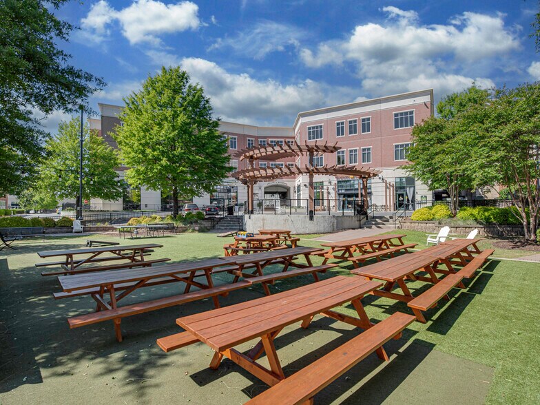 More Photos Of 2015 Ayrsley Town Blvd, Charlotte Unknown For Lease