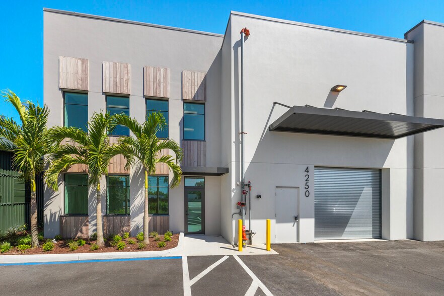 Primary Photo Of 4250 Georgia Ave, West Palm Beach Warehouse For Lease