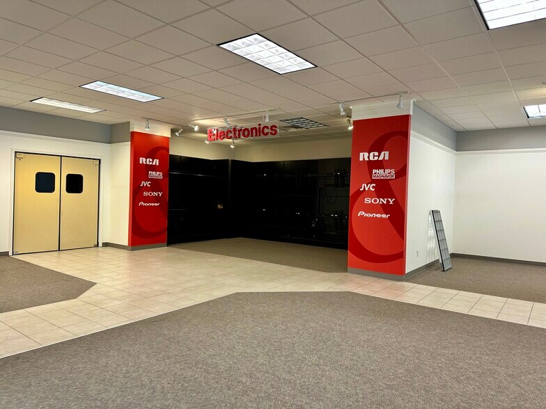 More Photos Of 1150 South Blvd, Brewton Freestanding For Sale