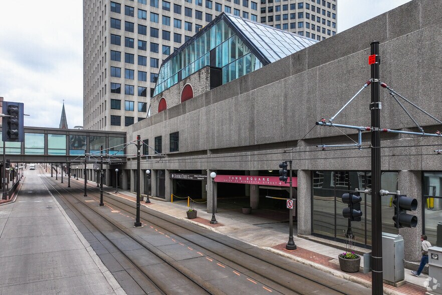 More Photos Of 444 Cedar St, Saint Paul General Retail For Lease