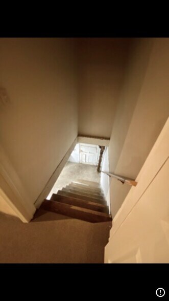 More Photos Of 615 Conestoga Rd, Villanova Freestanding For Lease