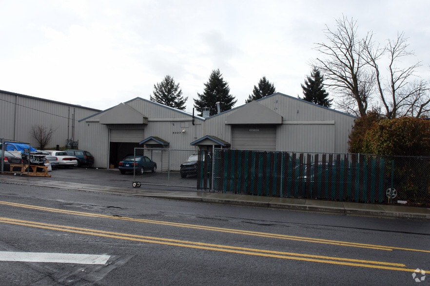 More Photos Of 5007 NE 105th Ave, Portland Auto Repair For Sale