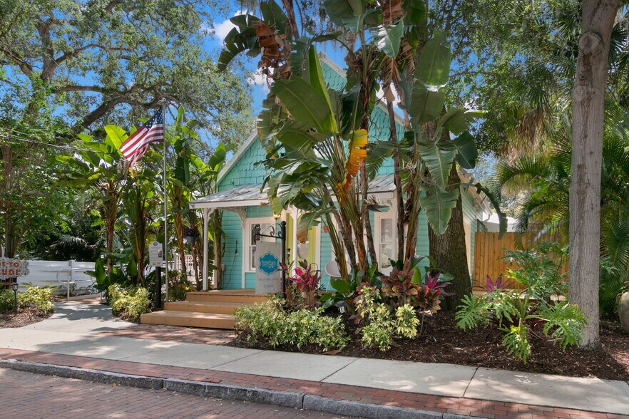 More Photos Of 135 4th Ave N, Safety Harbor Freestanding For Sale