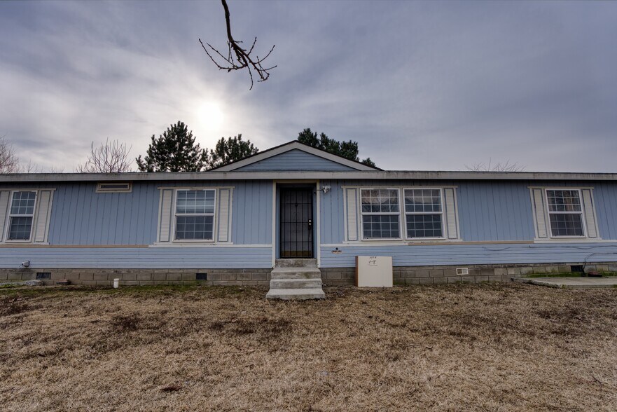 More Photos Of 1383 Puterbaugh Rd, Grandview Light Manufacturing For Sale