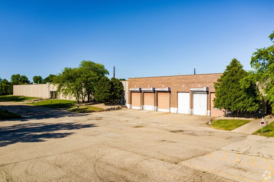 More Photos Of 5487 N Blue Bill Park Dr, Madison Distribution For Sale