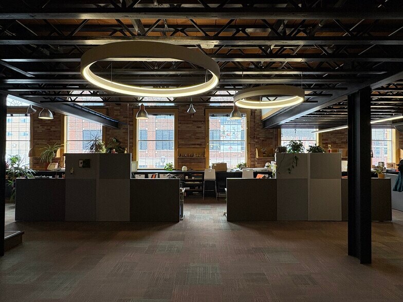 More Photos Of 2 W 1st St, Duluth Storefront For Sale