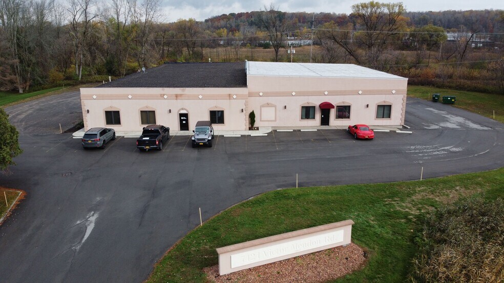 Primary Photo Of 7424 Victor Mendon Rd, Victor Flex For Lease