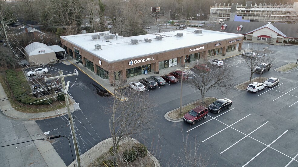 More Photos Of 2415-2417 Lawndale Dr, Greensboro Storefront For Lease