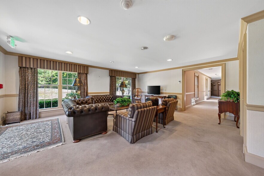 More Photos Of 1461 Highway EE, Winfield Specialty For Sale