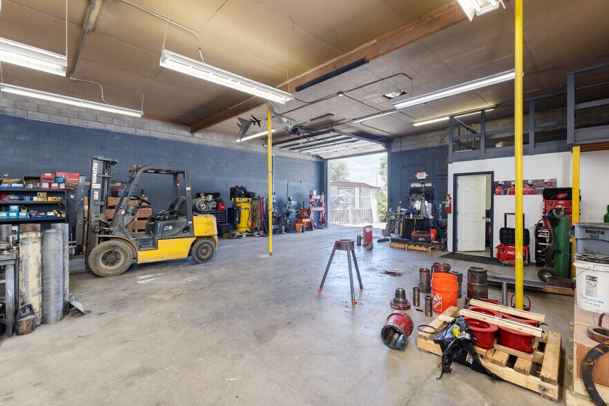 More Photos Of 450 S 4th St, Elko Warehouse For Lease