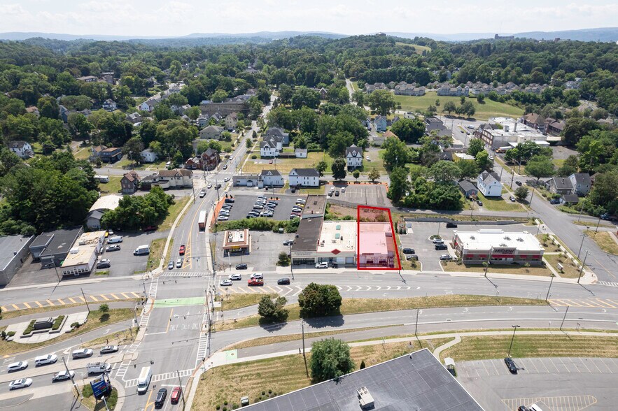 More Photos Of 1628 Erie Blvd E, Syracuse Flex For Sale