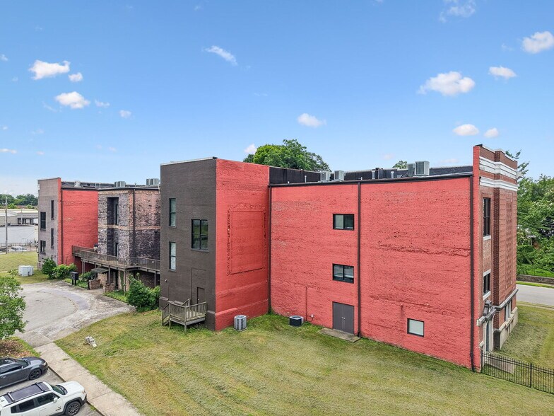 More Photos Of 217 E Deadrick St, Jackson Apartments For Sale