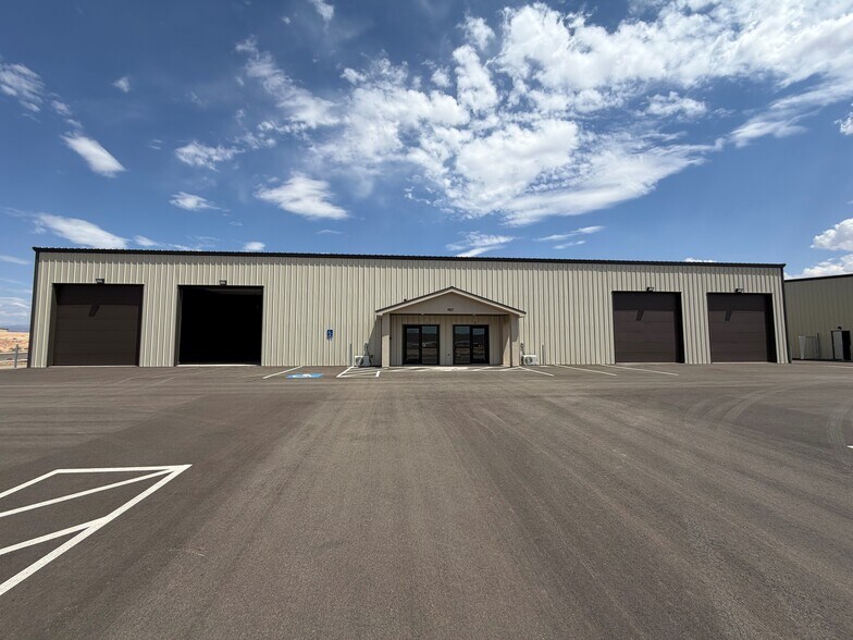 More Photos Of 975 S. 5600 W., Hurricane Unknown For Lease