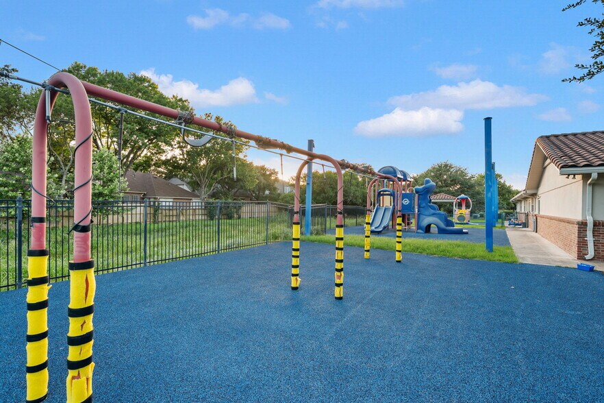 More Photos Of 10002 Camino Bandera, San Antonio Daycare Center For Sale