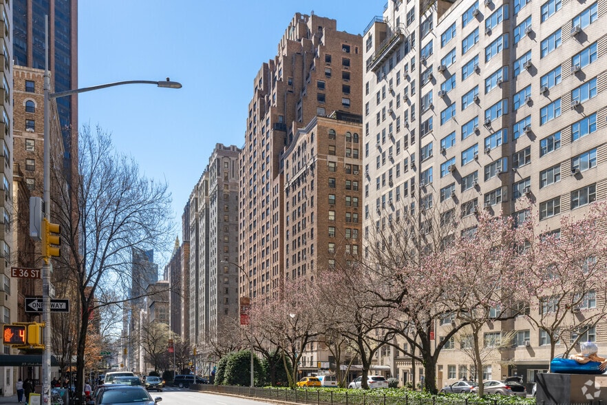 More Photos Of 10 Park Ave, New York Apartments For Sale