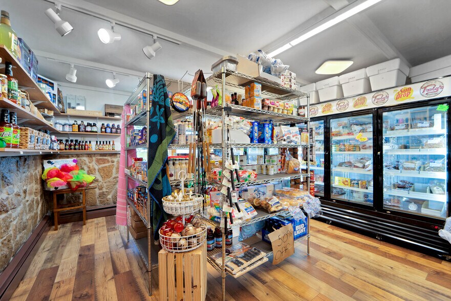 More Photos Of E6659 Wolf River Dr, Fremont General Retail For Sale