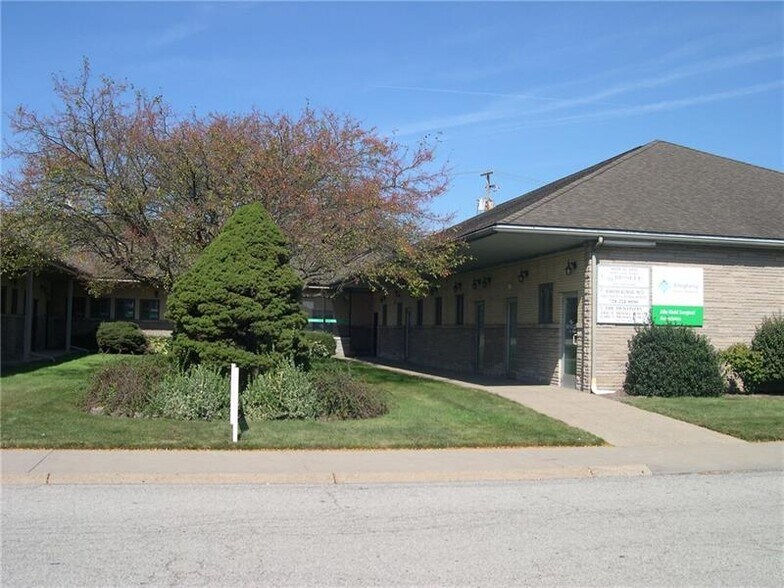 More Photos Of 1629 Union Ave, Natrona Heights Medical For Lease