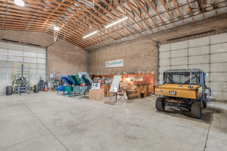 More Photos Of 63291 Nels Anderson Rd, Bend Warehouse For Sale